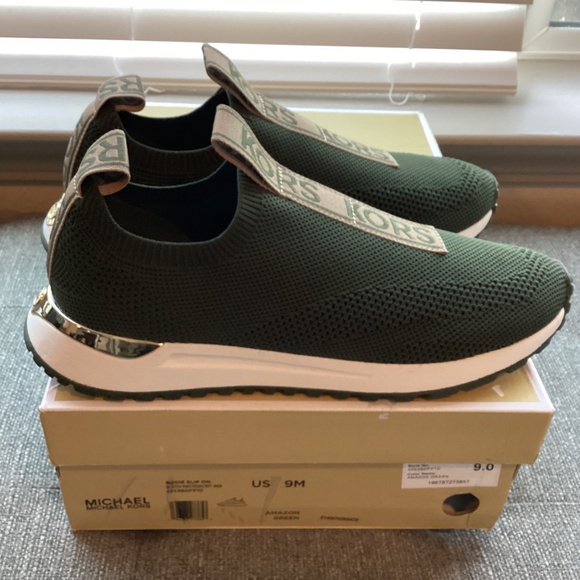 MICHAEL MICHAEL KORS Women's Bodie Slip-On Sneakers, size 9 - Picture 5 of 9